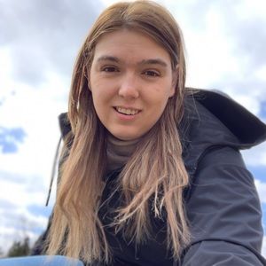 Meet your Posher, Camille